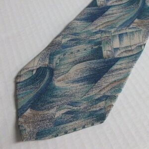 UOMO VOLONTE 100% Silk Tie‎ Handmade in Italy